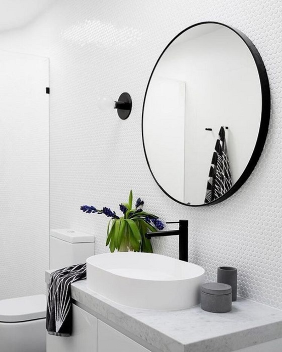 How To Use A Round Wall Mirror? Look At These Smart Tips