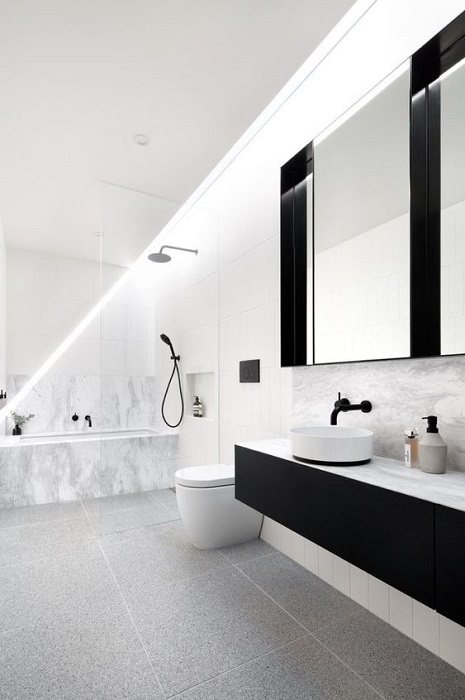 Get 15 Amazing Black And White Bathroom Interior Ideas Applied At Home