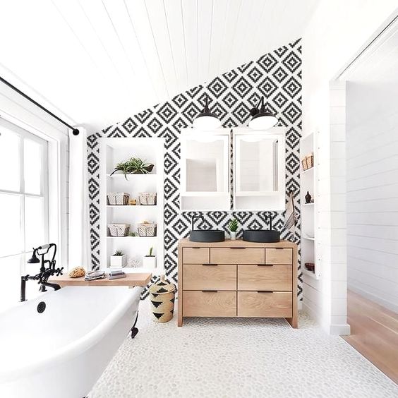 15 Chic And Modern Attic Bathroom Interior Design Ideas To Refresh Your Mood